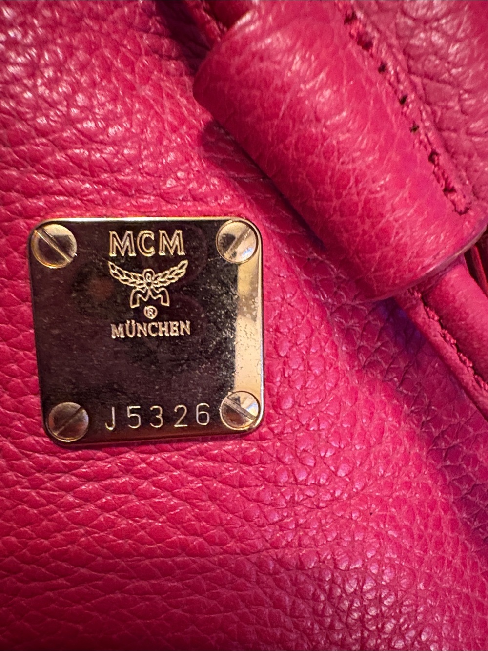 MCM Red Pebbled Leather Drawstring Bucket Shoulder Bag GUC ❤️‍🔥 w/ COA - Picture 5 of 12
